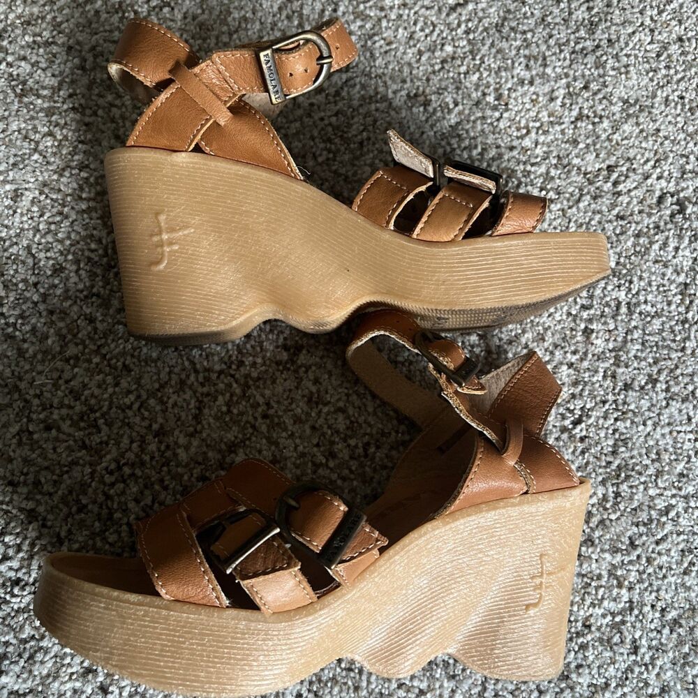 Vtg 70s Famolare Sandals HI THERE Leather Gum Sole Wave Wedge Heel Sz 9 Italy